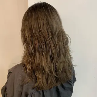 ロング カラー 渋谷ブリーチカラー 韓国ヘアyuikoのヘアスタイル