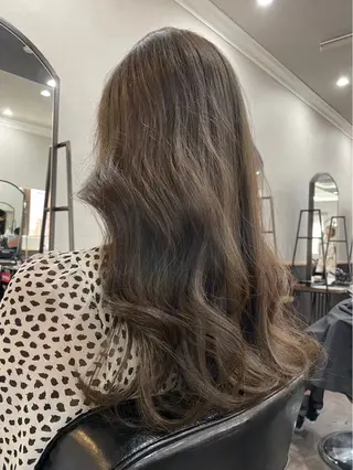 ロング カラー 井口 瑞希のヘアスタイル