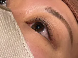 マツエク・マツパ 桑田 新菜のヘアスタイル