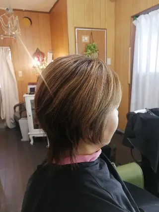 ショート カラー D/i所属・4店舗フリーランスⅠ Y/no〈夜のスパ〉のヘアスタイル