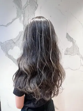 ロング カラー uno pulir【ウノプリール】西梅田ハービスプラザ店所属・レイヤーモデル募集/ 梅田美容室のヘアスタイル