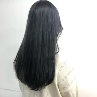 カラー ニシオカ タクヤのヘアスタイル