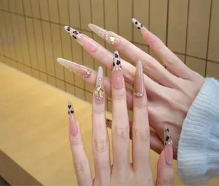 ネイル D-BEAUTY Nailsalonのネイルデザイン