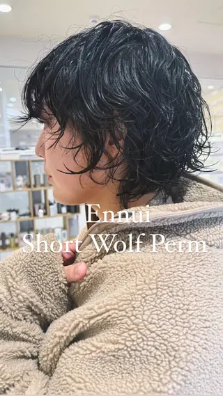 ショート ボブ/プツッとボブ/ 暖色カラー/モエのヘアスタイル