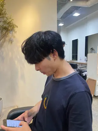 ミディアム パーマ メンズ RIN／韓国ヘア レイヤーカットのヘアスタイル