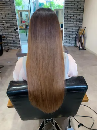 ロング Uni.所属・地毛風ストレート/ 髪質改善/榎本流行のヘアスタイル