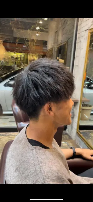 ミディアム パーマ メンズ ヨシダ ジュンのヘアスタイル