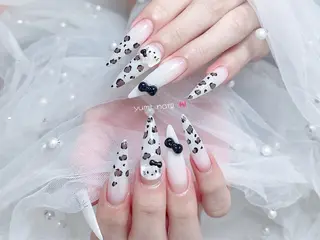 ネイル ユリ🎀 デザイン長さ出し専門のネイルデザイン