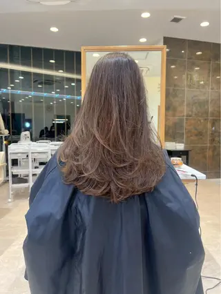 ミディアム カラー ミタニ/髪質改善 /レイヤーカットのヘアスタイル