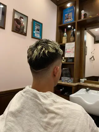 ショート カラー メンズ カット無料 今野卓杜のヘアスタイル