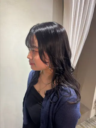 カラー 🌷花屋併設🌷 岡本明日実のヘアスタイル