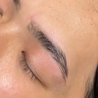 アイブロウ Maika🎀 Loco🪄のマツエク・マツパデザイン