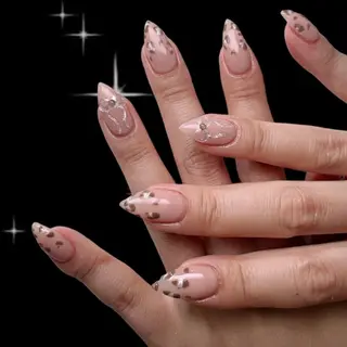 ネイル Manamǐ 個性派のネイルデザイン