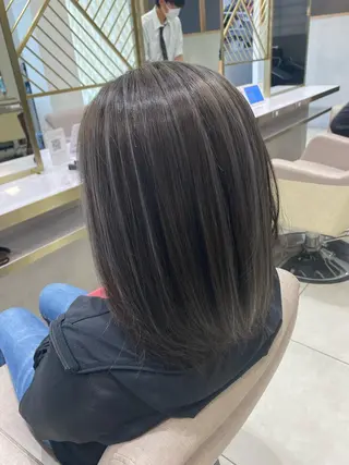 ミディアム カラー 渡辺 亮/ 白髪ぼかし/髪質改善のヘアスタイル