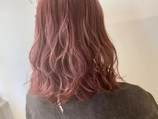 ミディアム ベージュ指名No1 加賀詩織のヘアスタイル