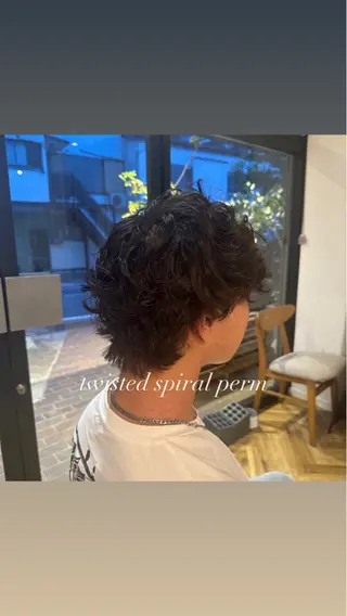 パーマ メンズ 飯島 美海のヘアスタイル