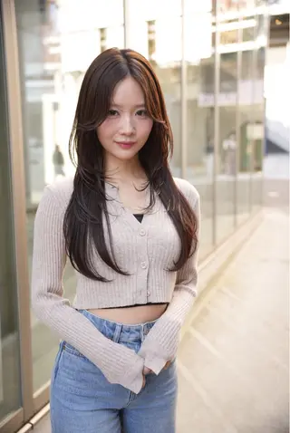 ロング soigné 表参道【ソワネ】所属・🖱️透明感カラー ×髪質改善Rikyuのヘアスタイル