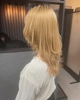 セミロング ブリーチ/ウルフ ハッシュカット/石山のヘアスタイル