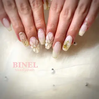 ネイル BINEL REINAのネイルデザイン
