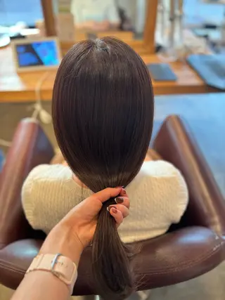ロング カラー 髪質改善カラー ベージュ🤎YUMEのヘアスタイル