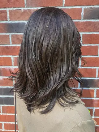 ミディアム kiy by ioeのヘアスタイル