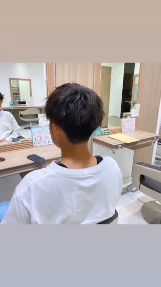 ショート パーマ 藤井 花梨のヘアスタイル