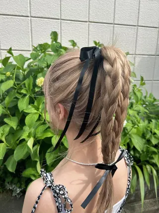 ロング 🎀ハイトーン特化 konomi🎀のヘアスタイル