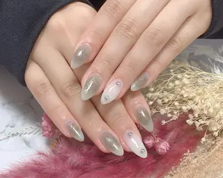 ネイル はな💎ネイル ワンホン、長さ出しのネイルデザイン