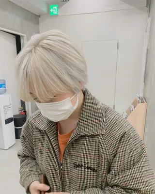 ショート カラー ブームボックス所属・🐝ハイトーンカラー hachi🐝のヘアスタイル