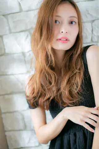 ロング カラー パーマ RoL by apollo所属・横浜ブリーチムラ直し 特化美容師/海崎剛史のヘアスタイル