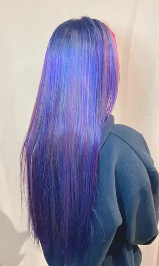 ロング カラー 斉藤 瞳のヘアスタイル