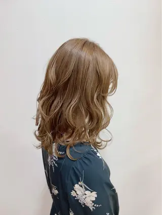 セミロング カラー ノーブル美容室イオン高橋店所属・鈴木 純子のヘアスタイル