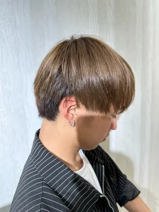 メンズ ブリーチ/艶カラー カノ🌼のヘアスタイル