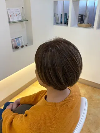 ショート カラー 小松 千夏のヘアスタイル