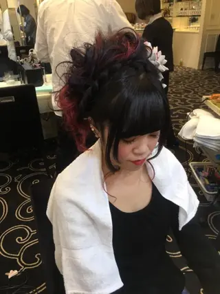 セミロング ヘアアレンジ 清水 まなのマツエク・マツパデザイン
