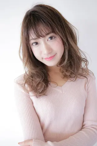 パーマ セミロング ヘアアレンジ カラー Stella Lux ステラ ルークスのヘアスタイル