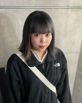 カラー 🍭ハイトーン/ レイヤーカット🦄のヘアスタイル