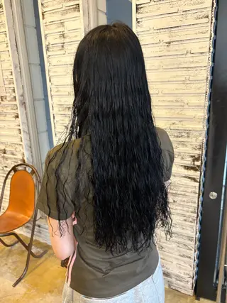 ロング パーマ ✨艶ブリーチカラー✨ 酸性ストレート光太郎のヘアスタイル
