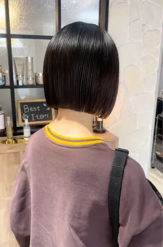 ショート カラー 𝐌𝐨𝐞/透明感 暖色ボブ🤍のヘアスタイル