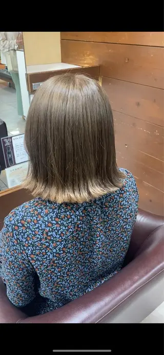 ミディアム カラー ヘアアレンジ HAIRSALONLOOP所属・川上 麻梨阿のヘアスタイル