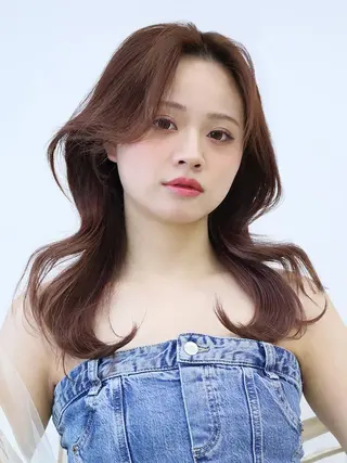 セミロング 川上 春香のヘアスタイル