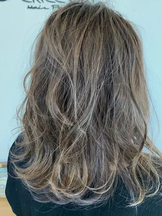 ミディアム カラー chill out 南塚口本店のヘアスタイル