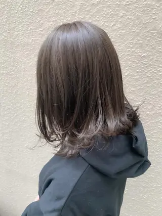 ミディアム カラー FERIA fam 北千里 杉本 蓮のヘアスタイル