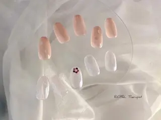 ネイル 【山岡】 ロイヤル•セラピストのネイルデザイン