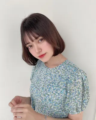 ミディアム CITY louwe 脇坂彩音のヘアスタイル