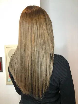 ロング カラー La fith yukinoのヘアスタイル