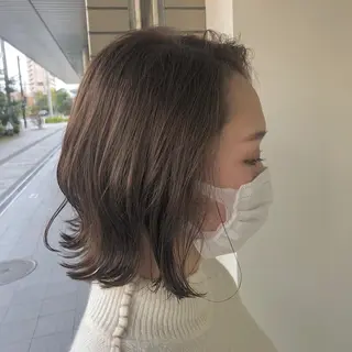 ショート カラー 小森 樹奈のヘアスタイル