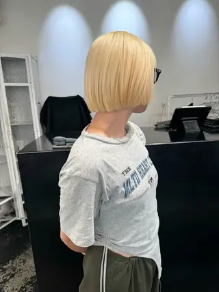 ショート カラー ヘアアレンジ 艶ハイトーン/ヘア アレンジAYAKAのヘアスタイル