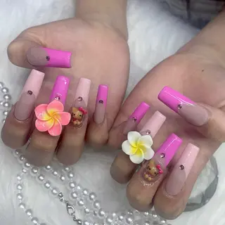 ネイル ayaka ギャルネイル🎀のネイルデザイン