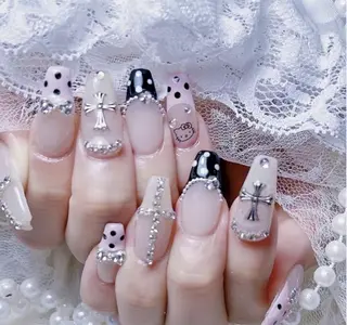 ネイル Magique パリ 専門店🎀のマツエク・マツパデザイン